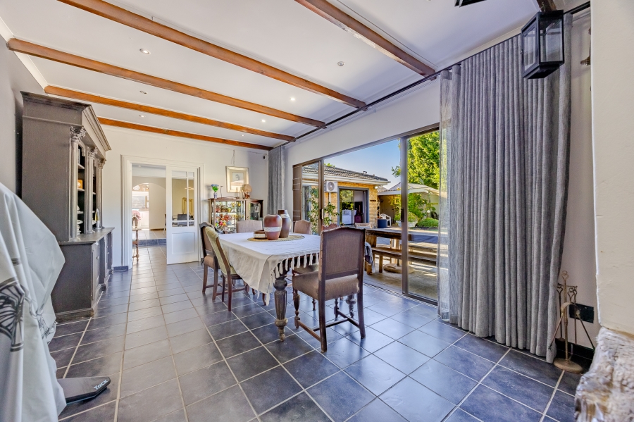 5 Bedroom Property for Sale in Flamingo Vlei Western Cape